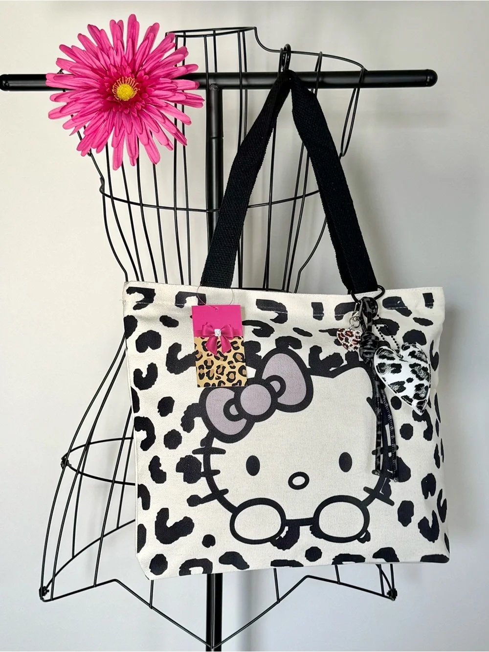 New Hello Kitty Cat Zippered Shopping Bag Purse Tote w/ Heart Charm - 14.5”